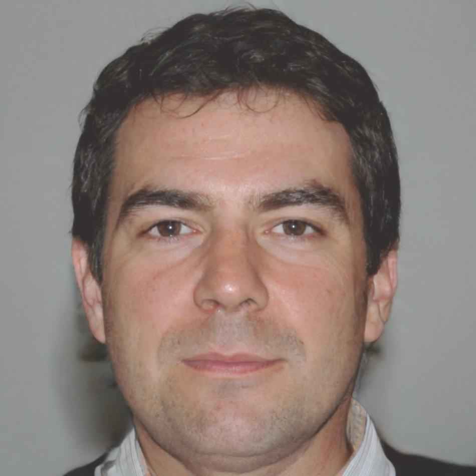 Retrato de Adrián Montes, estudiante de diseño UI